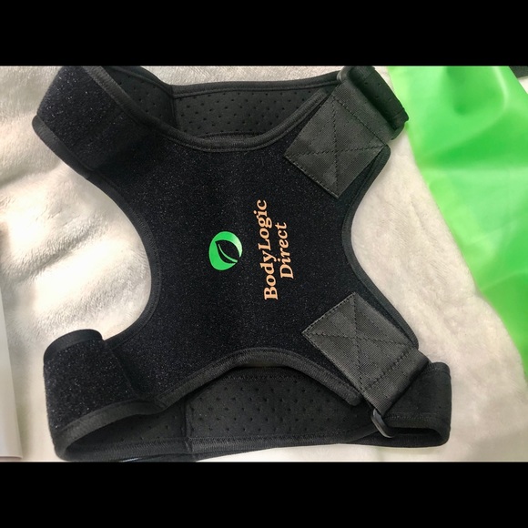 “NEW IN BOX*Posture corrector, carrying ba… - Picture 5 of 9